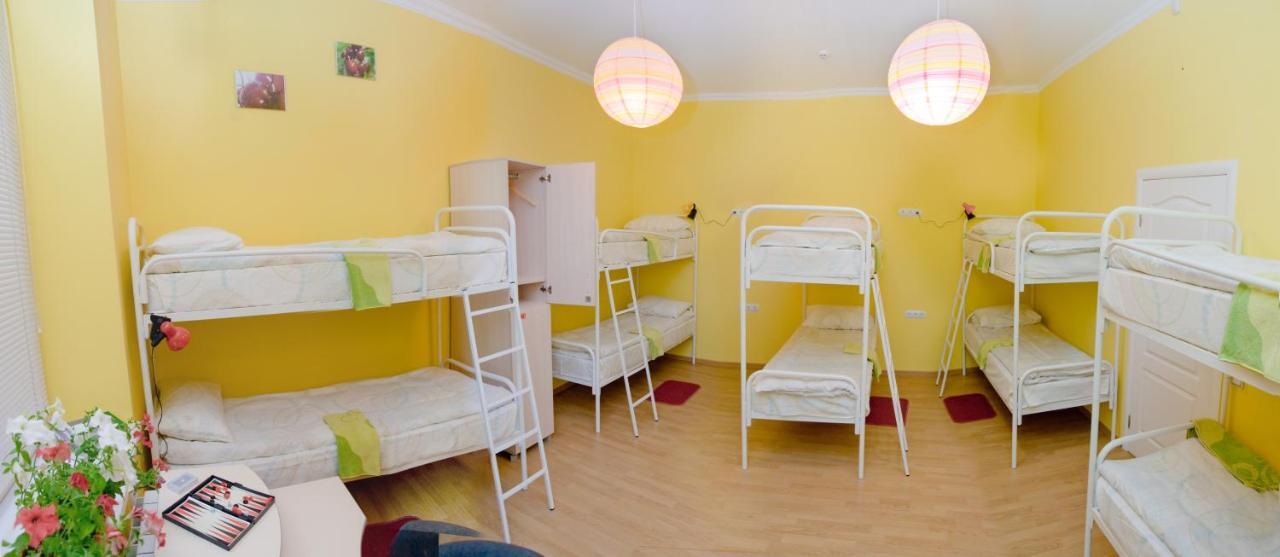 Cherry Hostel Lviv Bagian luar foto